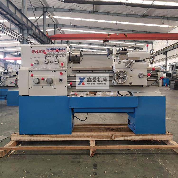 C6132普通卧式车床实拍图